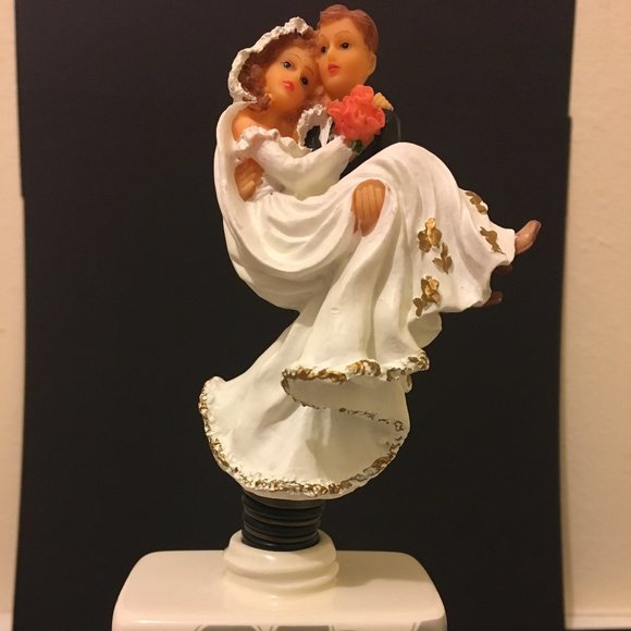 Wedding Couple Wine Stopper - Picture 1 of 9